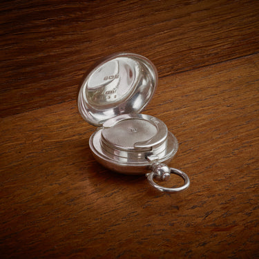 Antique Edwardian Silver Sovereign Case – Dennison, Birmingham 1907 Open View