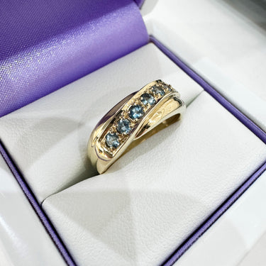 Aquamarine 7 stone yellow gold ring in box