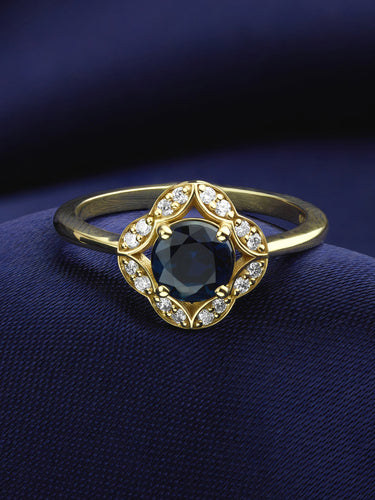 Beth's vintage sapphire engagement ring