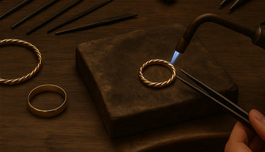 Bespoke jewellery service mobile header image