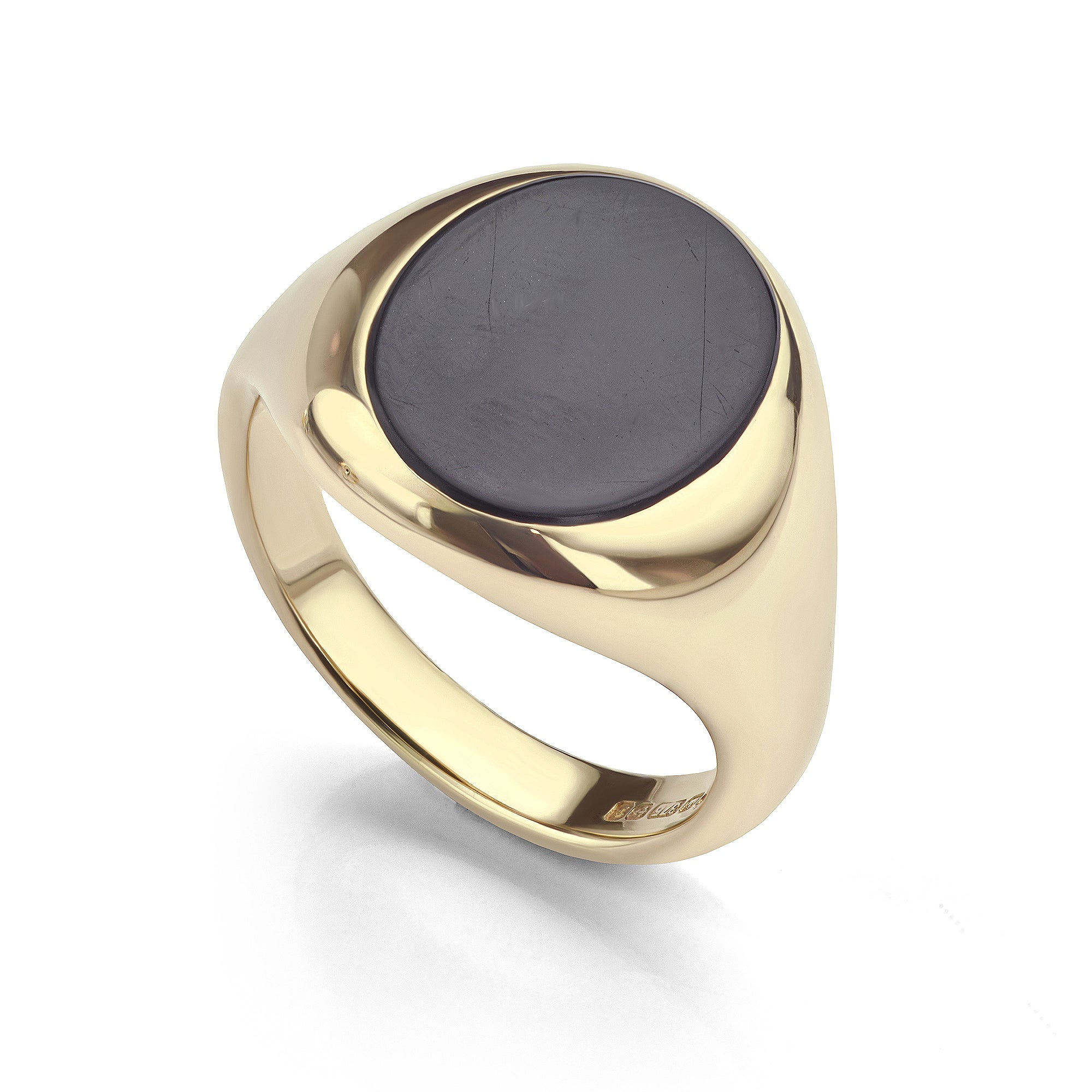 Bague chevalière en or jaune et onyx noir pour homme d'occasion de grande taille