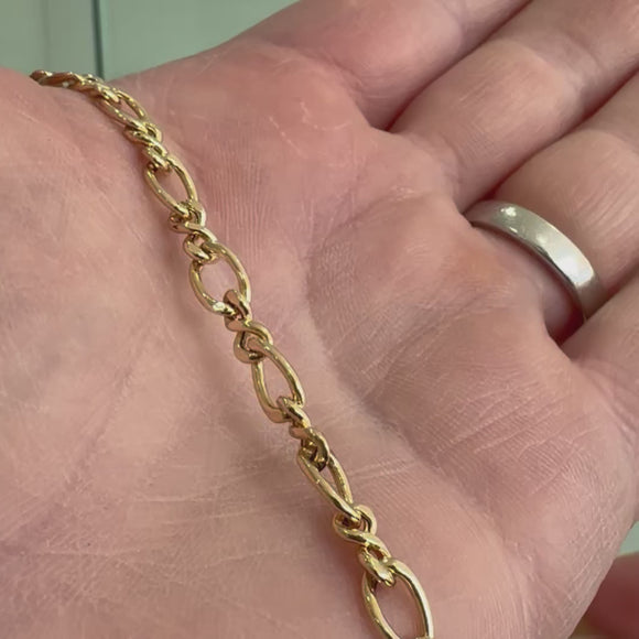 Twisted link Figaro chain